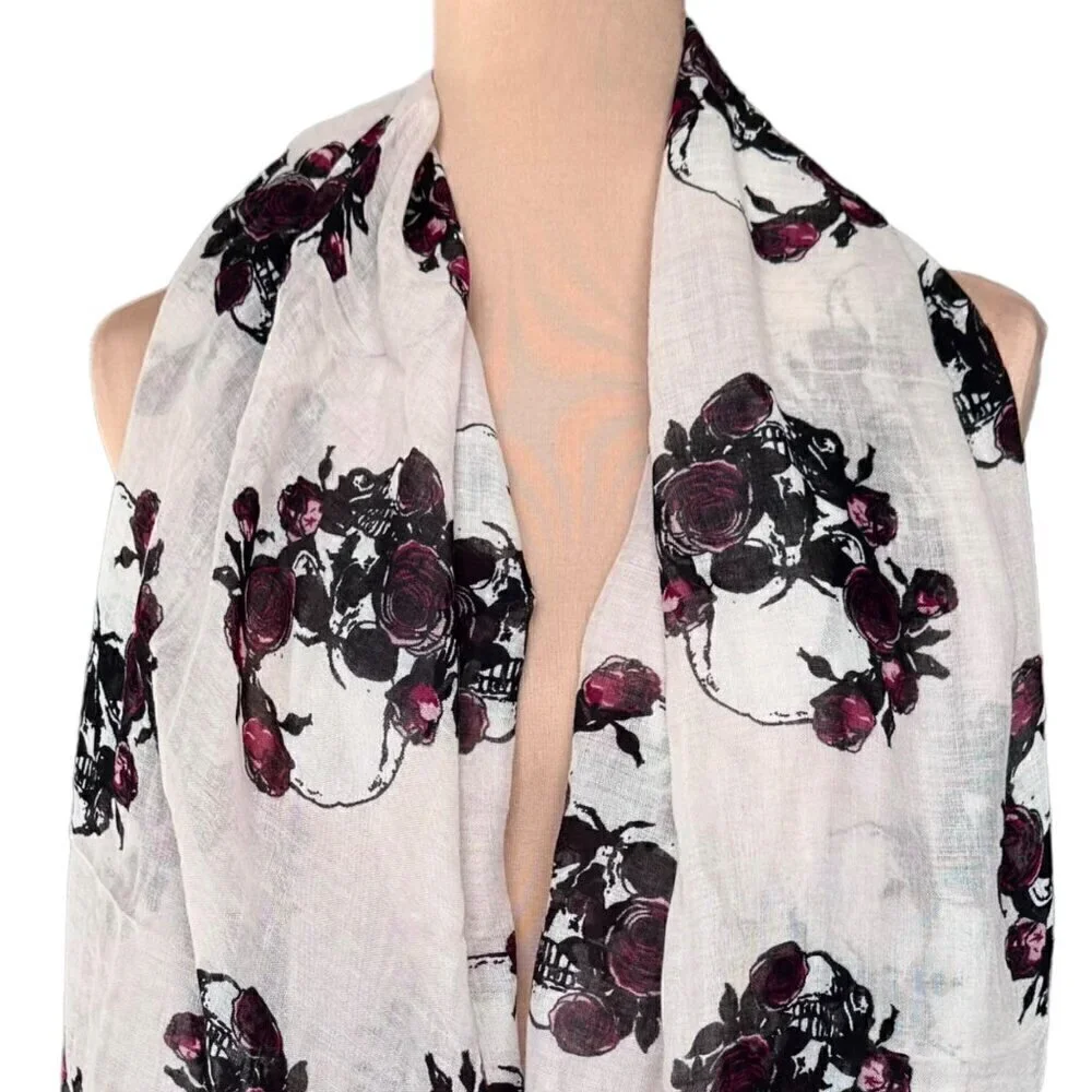 NWOT Skulls Infinity Scarf Grunge Goth Y2K Roses Novelty Print